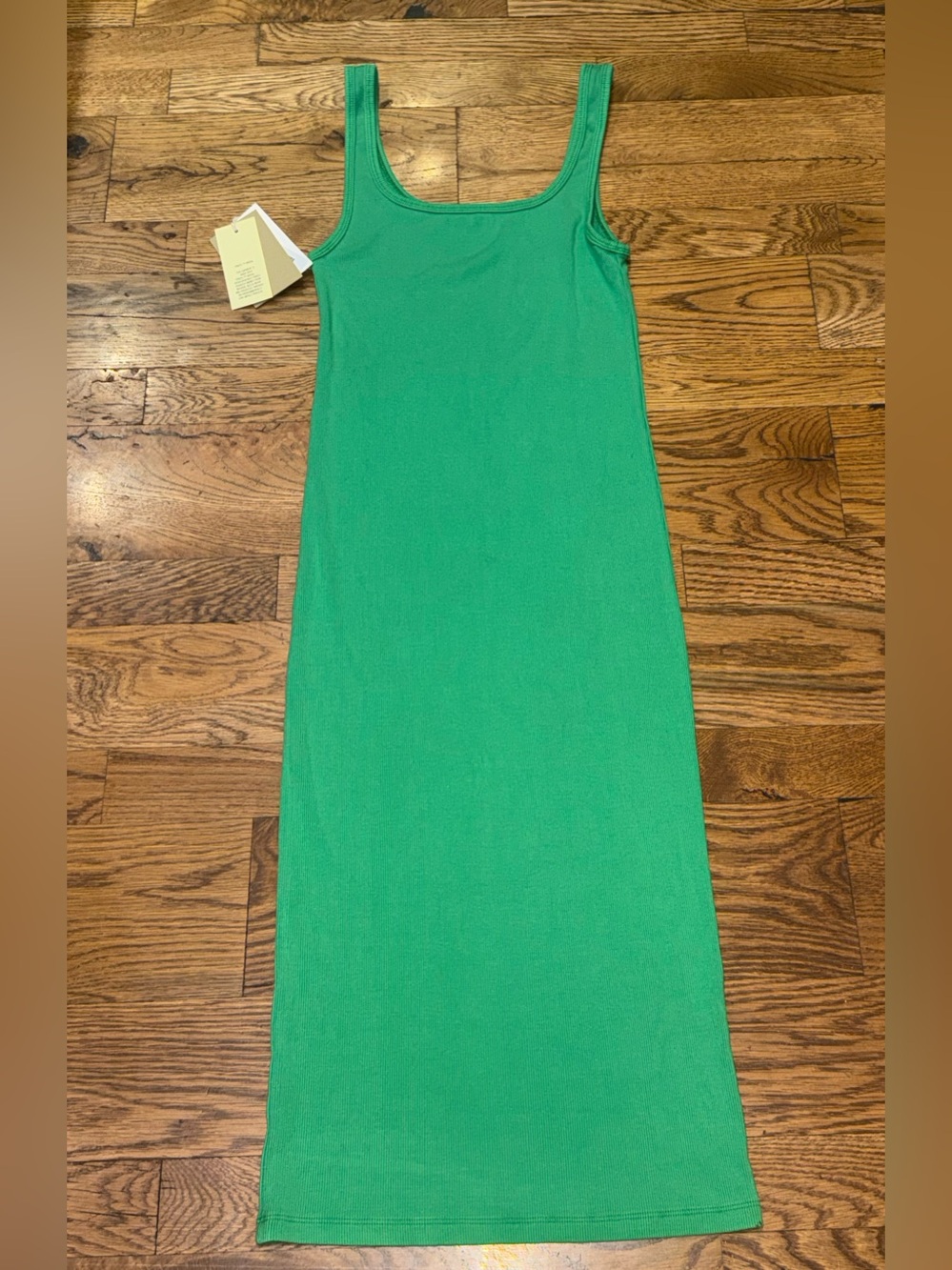 NWT. Wilfred. Murdock Ribbed Tencel Dress. Alien Green m. Size XS.